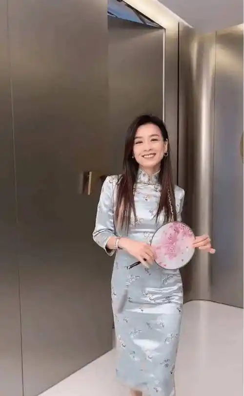 53岁女星张庭被判无罪!名下所有资产终于解封,时隔2年真相大白