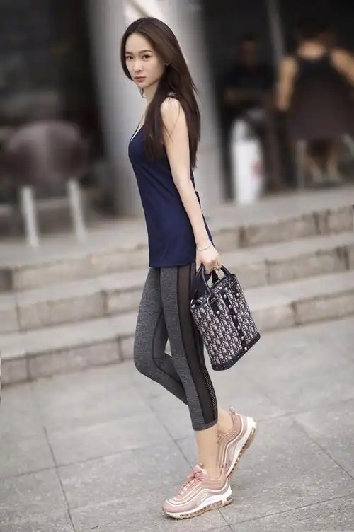 霍思燕的"无痕装"才真厉害,一般人驾驭不了|身材比例_网易订阅