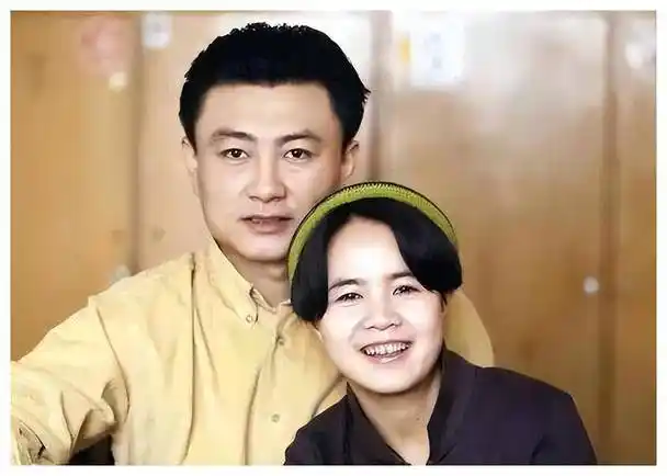 金龟子刘纯燕童年惊险刺激158米倒追男神58岁就当姥姥