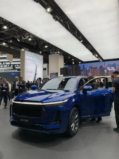 理想one惊艳上海车展:新锐与老成的融合
