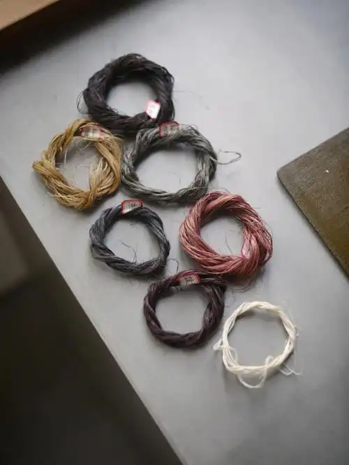 色绩苎麻线纱