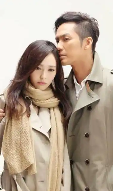 钟汉良也能看出一些油腻感了,却总能主演古偶,现偶的男主角,女搭档还