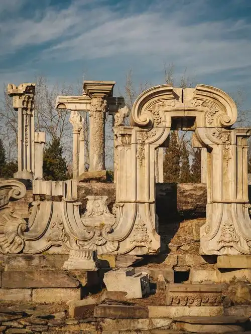 残垣断壁下的帝国斜阳 | 参观圆明园遗址