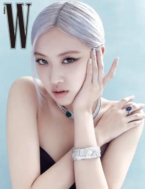 blakpink朴彩英抹胸裙美肩雪肤写真图片