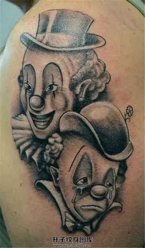 男性大臂欢笑的小丑哭泣的小丑纹身【升子纹身520】