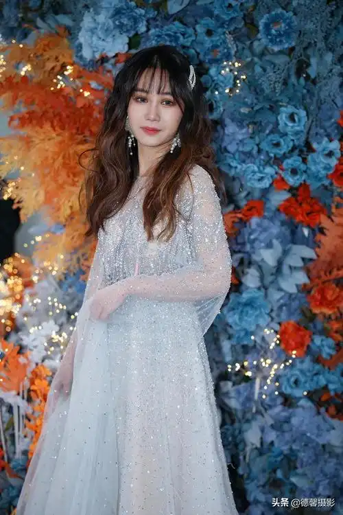 室内人像照片大全图片男(40岁男生人像图片大全)-天晟网