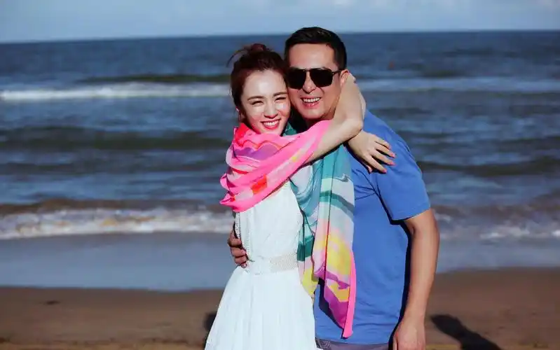 原创为什么说王晓晨是与张嘉译在电视剧中搭戏最般配的女演员