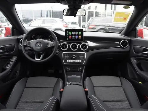 奔驰(进口) 奔驰cla 2018款 cla 180