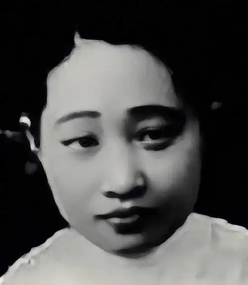 人们都知道蒋介石夫人是宋美龄,这位跨越三个世纪的民国第一夫人的