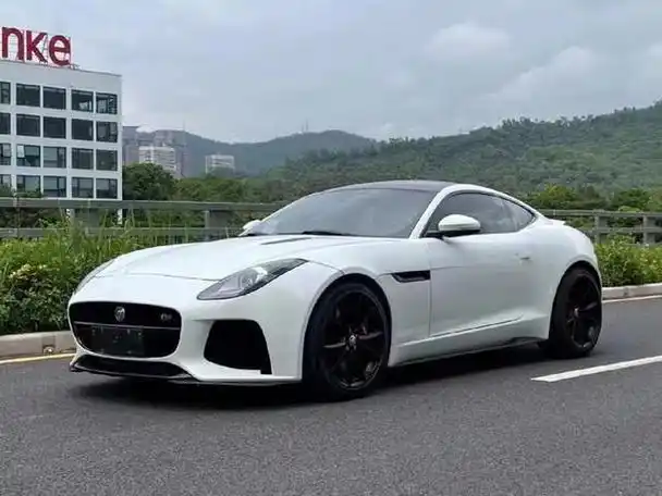 作为英国顶级豪华车品牌捷豹的旗舰跑车,捷豹f-type堪称跑车中的金标