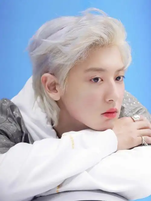 白头发的灿烈宝宝可爱又帅气#exo  #exol  #大帅哥