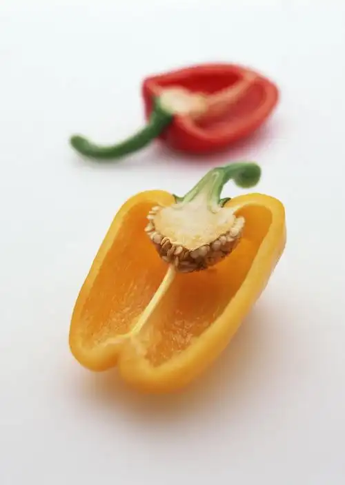 切开的柿子椒图片第5张
