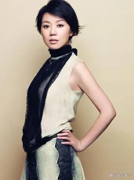 演员闫妮生下女儿和前夫离婚离婚后走红如今过得怎样了