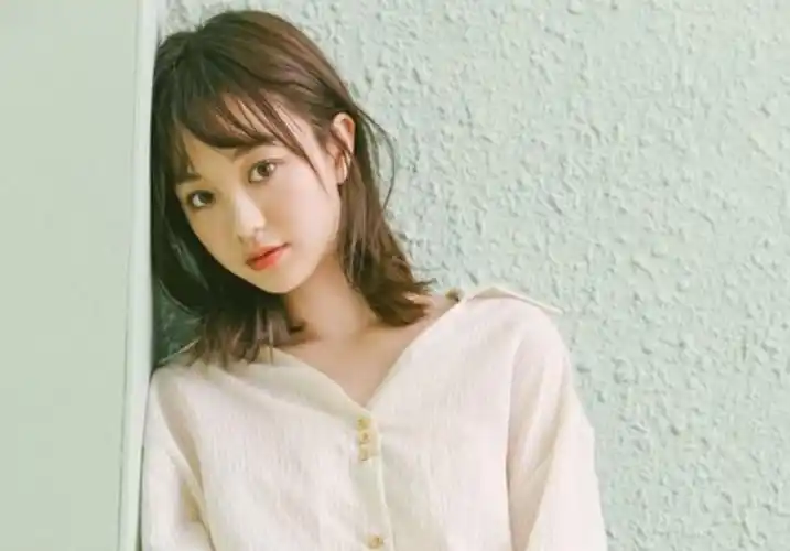 look5:辛芷蕾发型