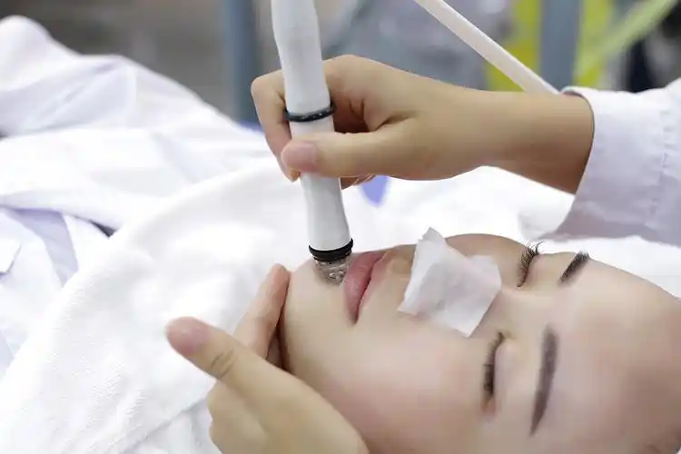 深层脸部清洁的快感