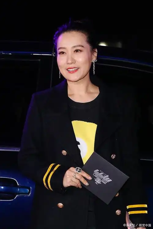 谭晶曾参加过《歌手》系列节目,但中途退赛,引发了不少争议和猜测.