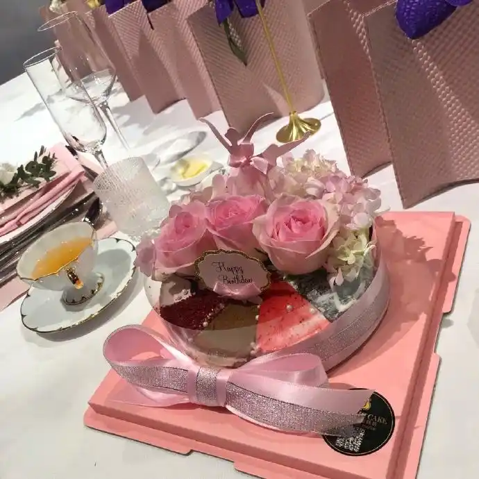 如何给女朋友过一个难忘的生日?解说小漠为你指点迷津!