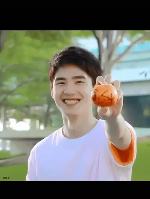 笑容好治愈这个小虎牙太可爱了#刘昊然-娱乐视频-搜狐视频