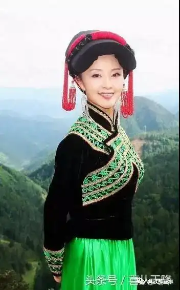 彝族人为你骄傲,少数民族中最美的歌手曲比阿乌